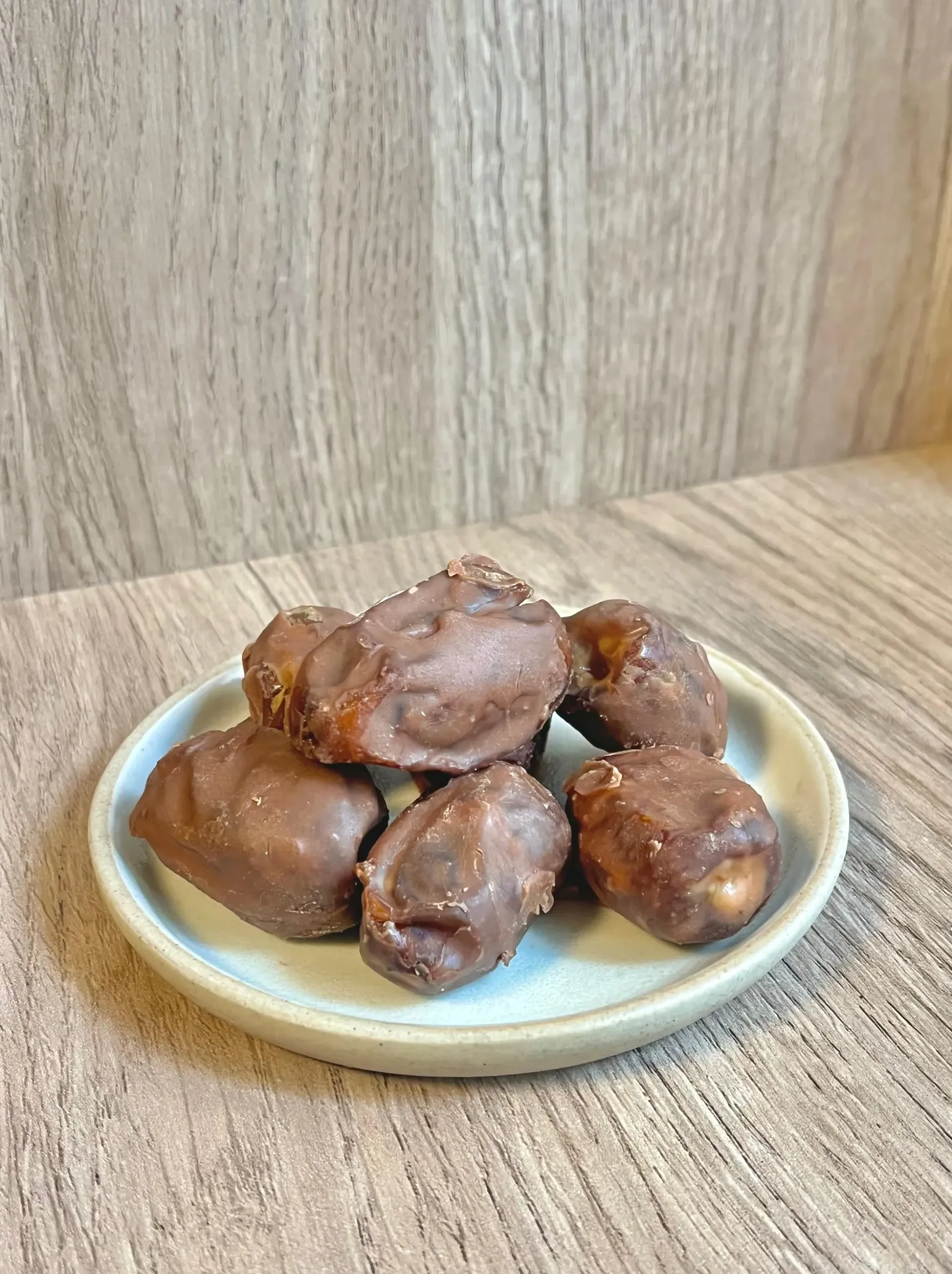 Bombon de datiles rellenos de pasta de maní bañados en chocolate 15 u NUTRISAU